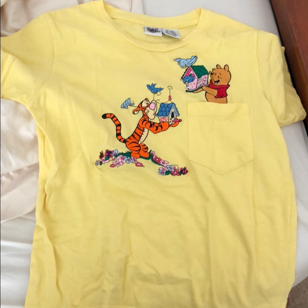 Vintage Pooh Disney shirt
